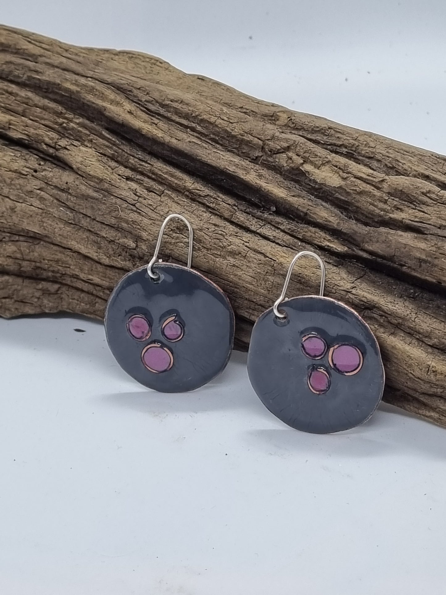 Spot On Earrings Grey