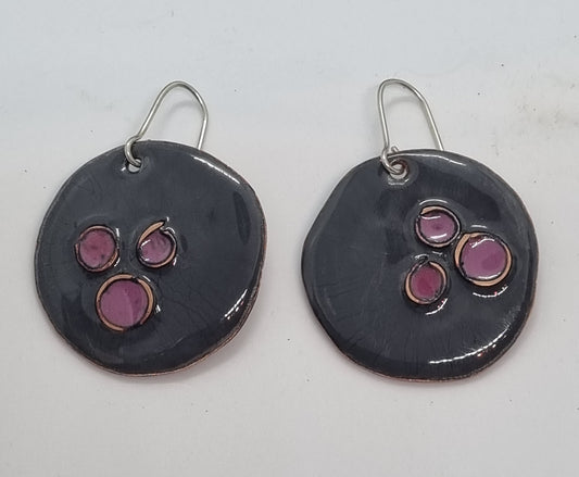 Spot On Earrings Grey